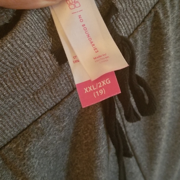 Joggers - Picture 2 of 3